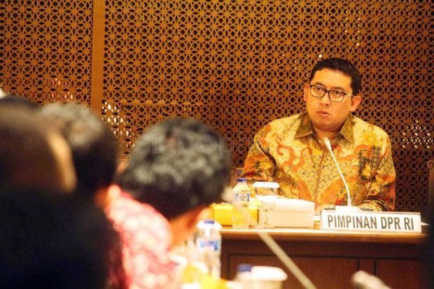 DPR Protes Pemerintah...