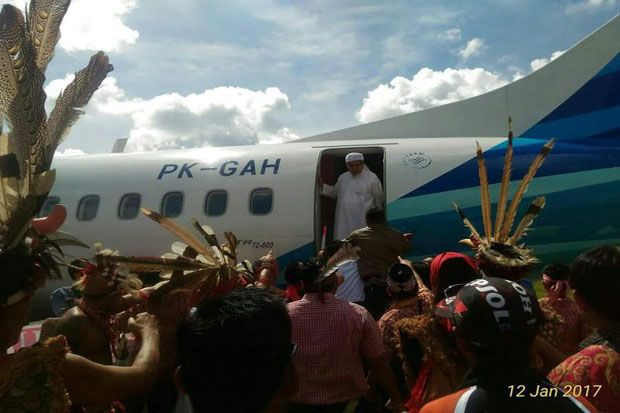 Aneh, Pemuda Dayak Bisa...