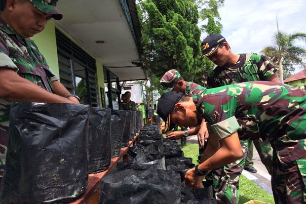 Keren, Prajurit TNI...