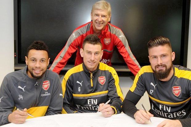 Arsenal Perpanjang Kontrak...