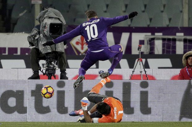 Fiorentina Tundukkan...