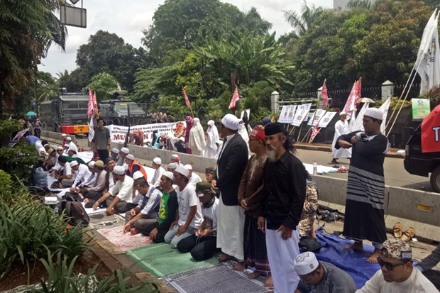 Massa GNPF MUI Gelar...