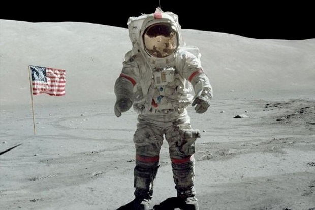 Cernan, Orang Terakhir...