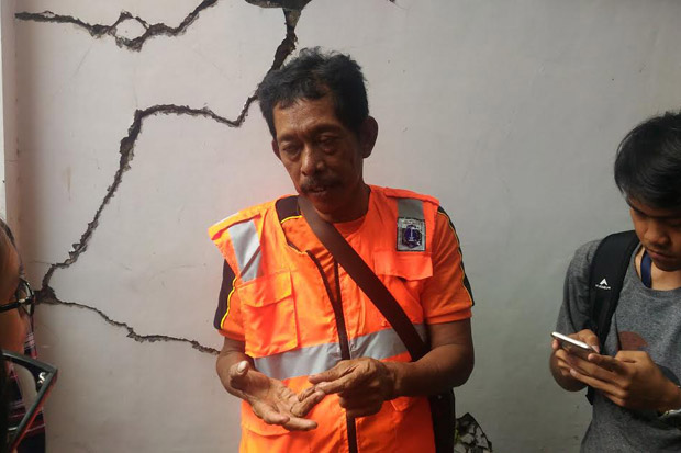 Diberhentikan Mendadak,...