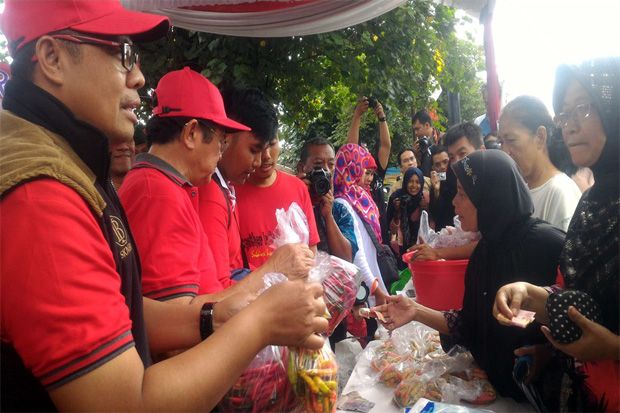 Pasar Murah Cabai Diserbu...