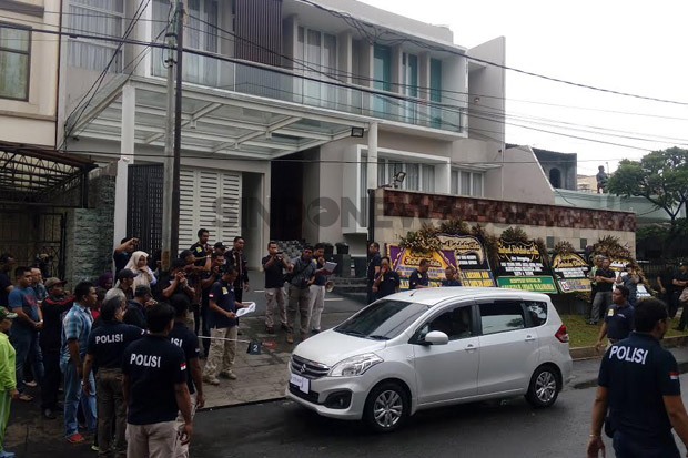 Pelaku Perampokan di...