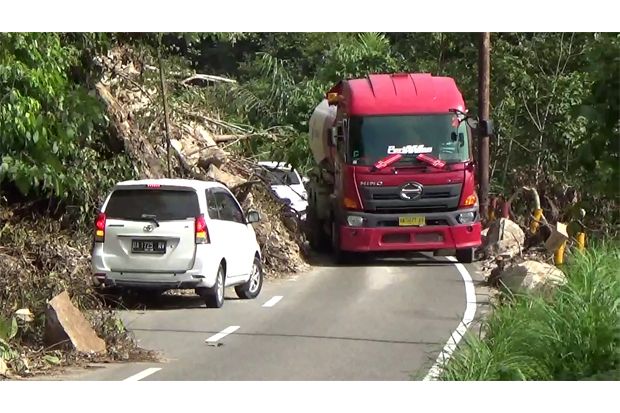 Bahayakan Pengguna Jalan,...