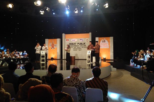 Debat Perdana Pilkada...