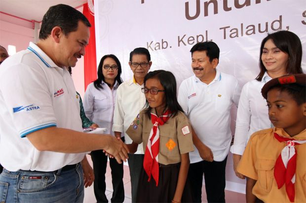 Kisah Sepasang Bola...