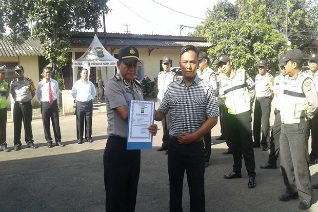 Duel Dengan Pencuri,...