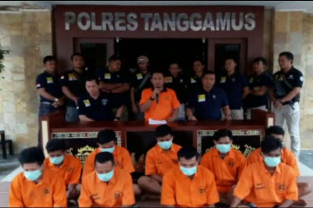 Bejat, Sembilan Pemuda...