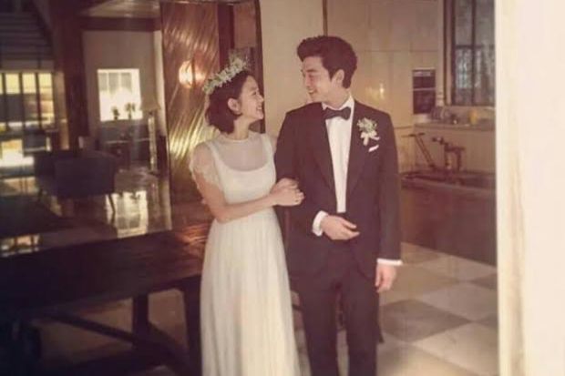 Ciee..Kim Go Eun Berani...
