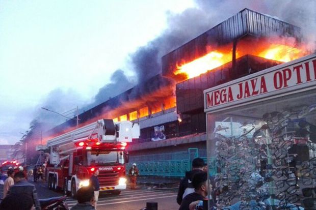 Pembangunan Pasar Senen...
