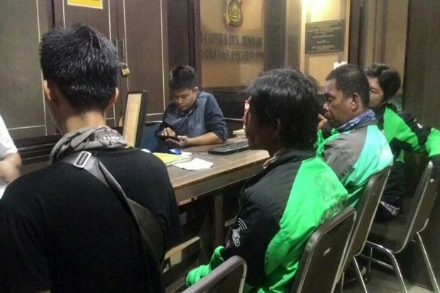 Tarik Penumpang, Pengemudi...