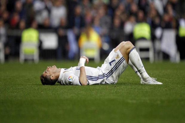 Cristiano Ronaldo Terkapar,...