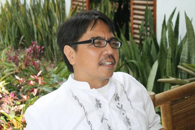 Ade Armando Menduga...