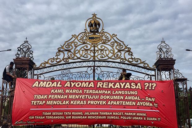 Abaikan Protes Warga,...