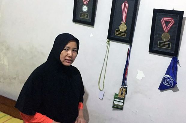 Syaits Asyam, Pak Menteri...