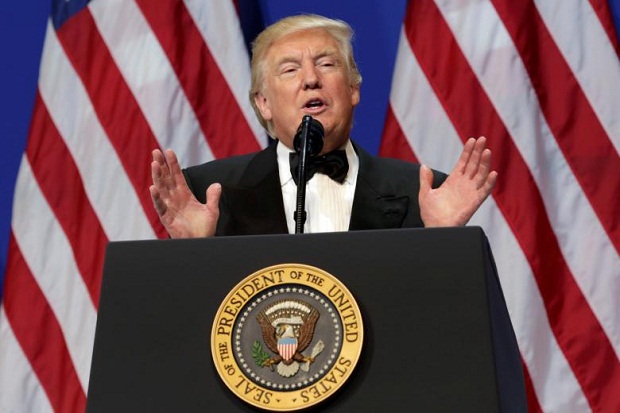 Trump Larang Imigran...