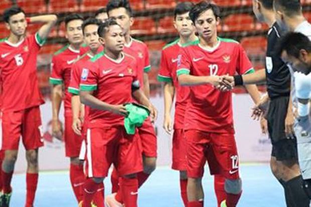 Bantai Laos, Misi Skuat...