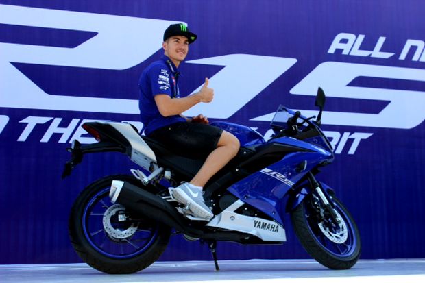 All New R15 Meluncur...