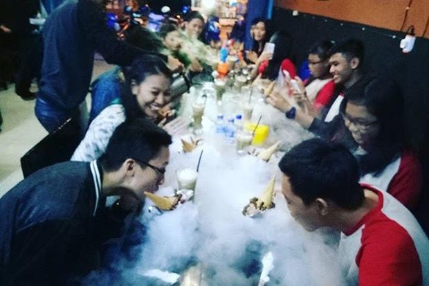 Nikmati Biskuit & Popcorn...