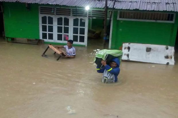 Diguyur Hujan Sehari,...