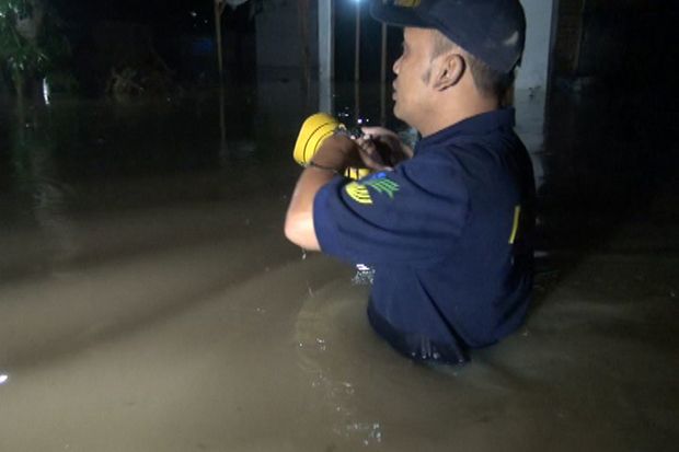 Banjir Setinggi Dua...