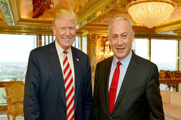 Trump Bekukan Dana Rp2,9...