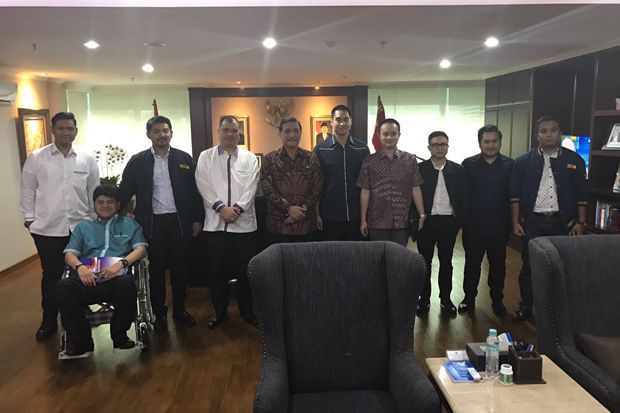 Bertemu AMPI, Luhut...