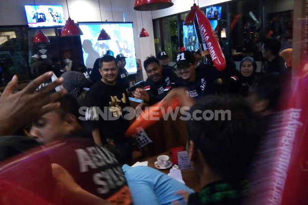 Nobar di Kafe, Pendukung...