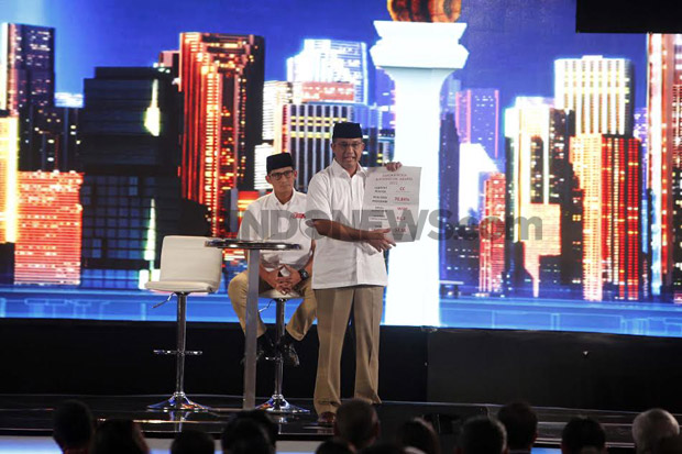 Keliru Kutip Data, Ahok...