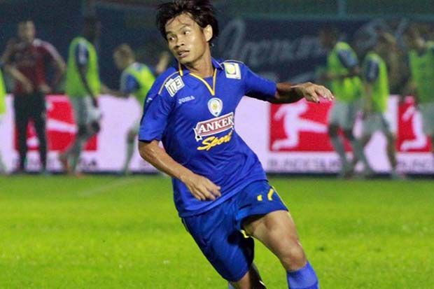 Terlempar di Arema,...