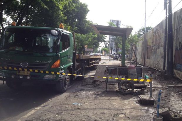 Lupa Rem Tangan, Sopir...