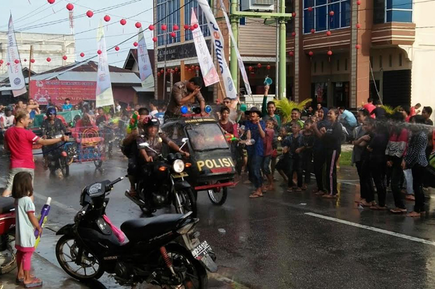 Perayaan Imlek di Riau,...