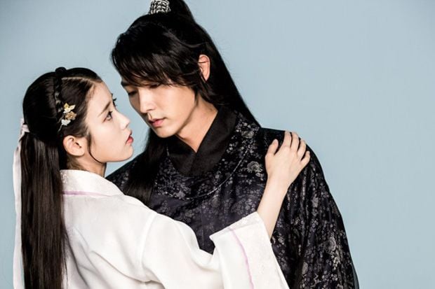 IU dan Lee Jun Ki Belum...