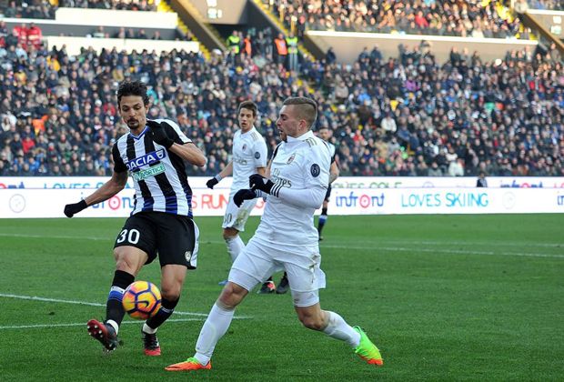 Udinese Perpanjang Catatan...