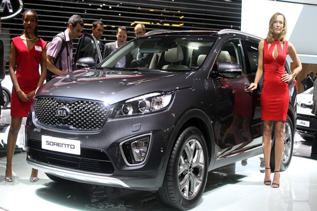 Kia Motors Resmi Perkenalkan...