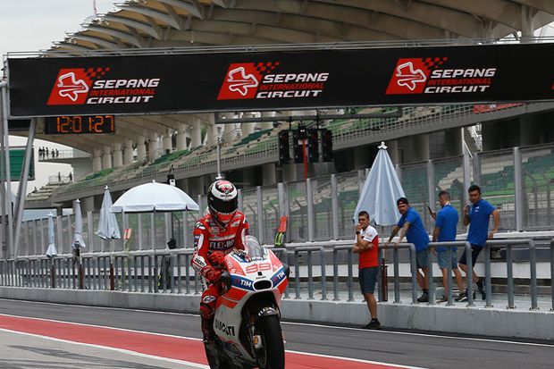Lorenzo Semringah Tampil...