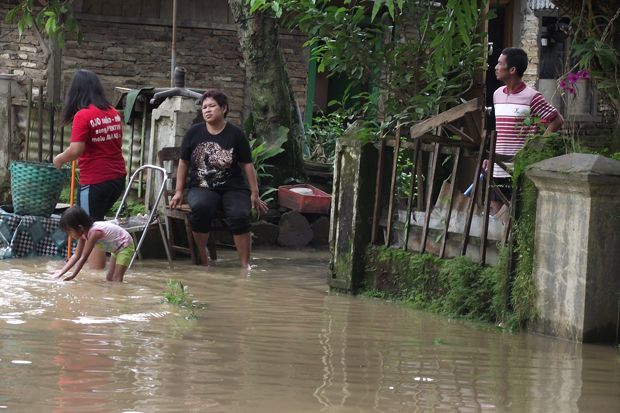 Bengawan Solo Meluap,...