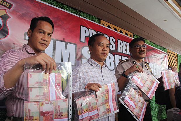Bongkar Korupsi Kelompok...