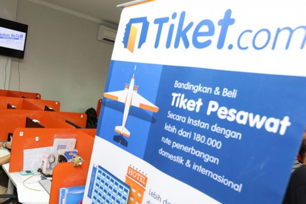 Transaksi di Tiket.com...