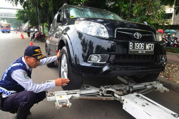 Penertiban Parkir Liar,...
