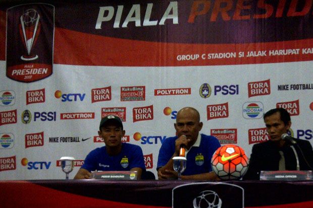 Hadapi PSM, Maung Bandung...