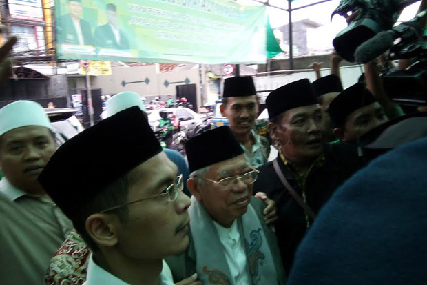 KH Maruf Amin Datangi...