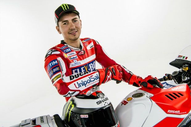 Carlos Checa Yakin Lorenzo...