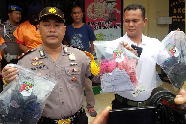 Mengaku Polisi, 3 Pria...