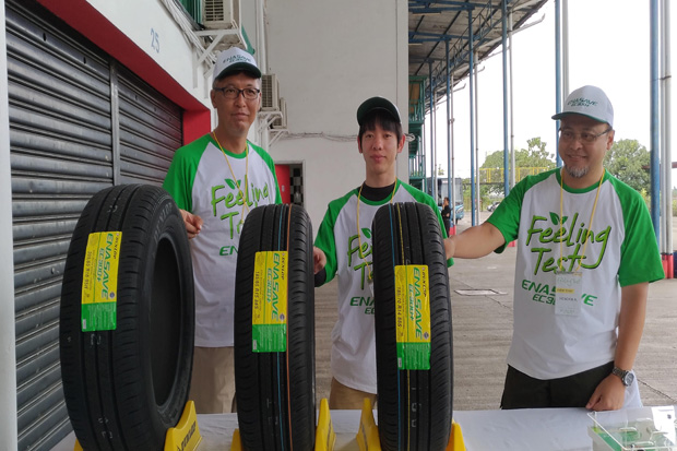 Dunlop Perkenalkan Ban...