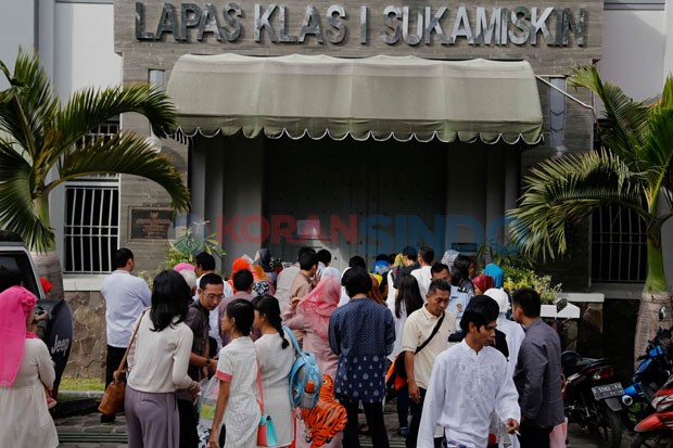 Napi Sukamiskin Pelesiran,...