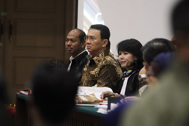 Ahok Terdakwa, Pengamat:...